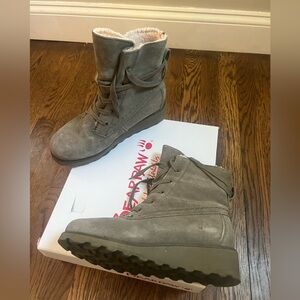 Bearpaw boots